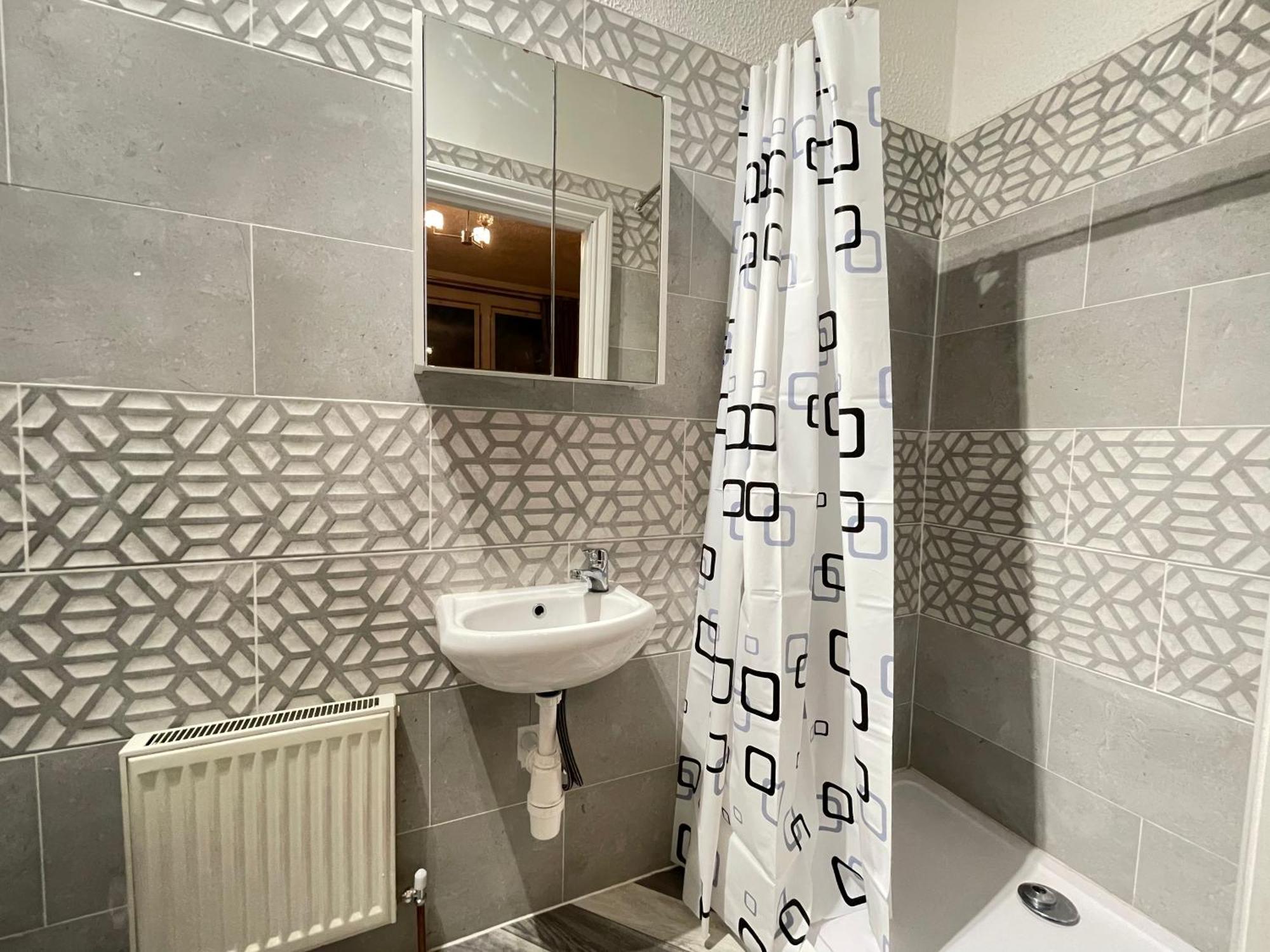 Room With Private Bathroom And Shared Kitchen Londra Esterno foto