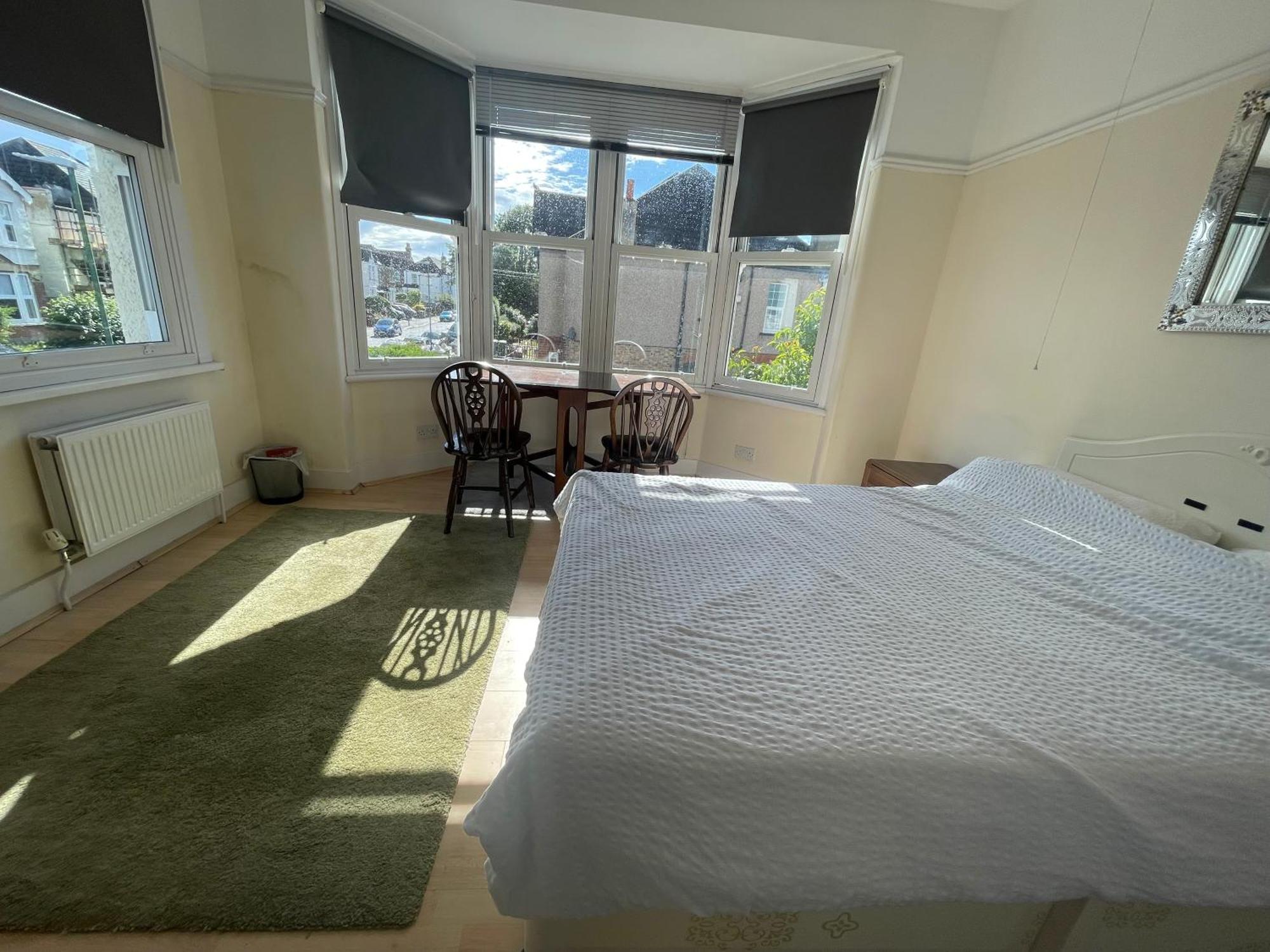 Room With Private Bathroom And Shared Kitchen Londra Esterno foto